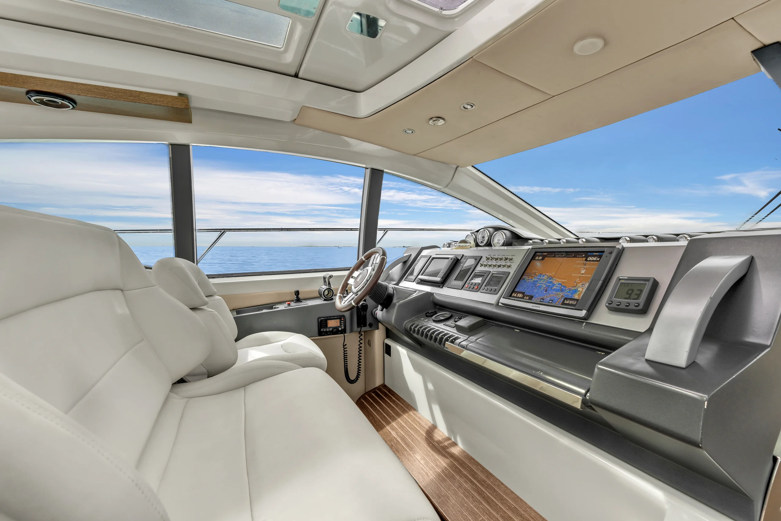 68 AZIMUT — photograph 14